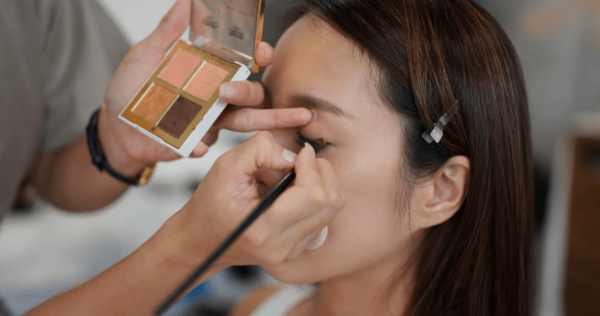 Maquillaje social profesional - Curso Bronceado, Maquillaje y Depilación Avanzada